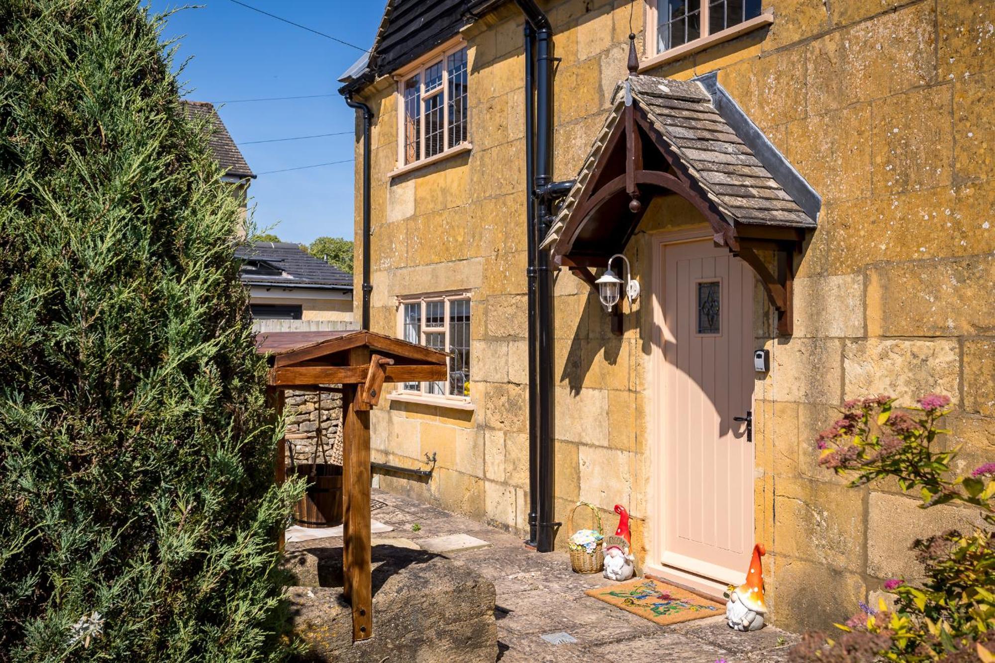 Broadway Scandi Chic Authentic Cottage Exterior foto